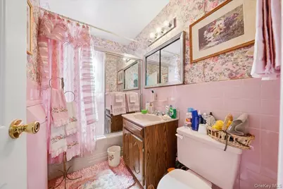 4027 Grace Avenue, Bronx, NY 10466 - Photo 16