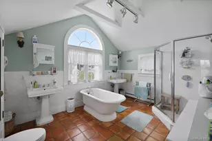1 Dewey Ave, Amityville, NY 11701 - Photo 20
