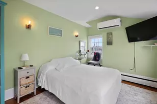 1 Dewey Ave, Amityville, NY 11701 - Photo 18