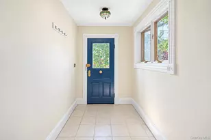 16 Grove St, Lindenhurst, NY 11757 - Photo 10