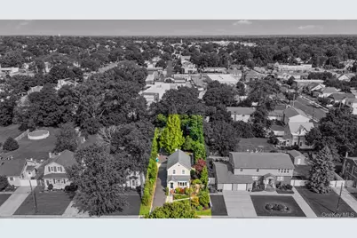 16 Grove Street, Lindenhurst, NY 11757 - Photo 6