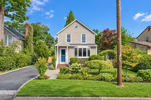 16 Grove St, Lindenhurst, NY 11757 - Photo 8