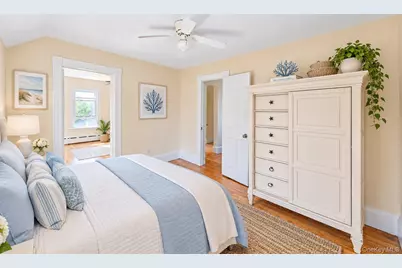 16 Grove Street, Lindenhurst, NY 11757 - Photo 34