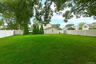 303 Westchester Ave N, West Babylon, NY 11704 - Photo 34