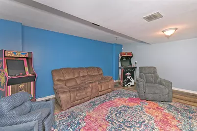 303 Westchester Avenue N, West Babylon, NY 11704 - Photo 28