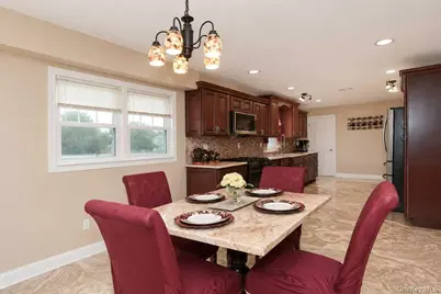 303 Westchester Avenue N, West Babylon, NY 11704 - Photo 14