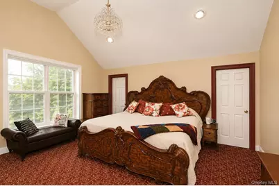 303 Westchester Avenue N, West Babylon, NY 11704 - Photo 20