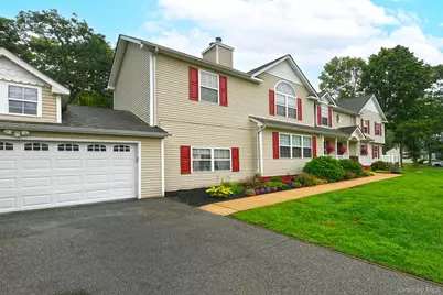 303 Westchester Avenue N, West Babylon, NY 11704 - Photo 2