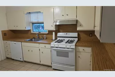 27 Haines Boulevard, Port Chester, NY 10573 - Photo 6