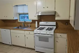 27 Haines Blvd, Port Chester, NY 10573 - Photo 6
