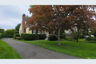 27 Haines Boulevard, Port Chester, NY 10573 - Photo 2