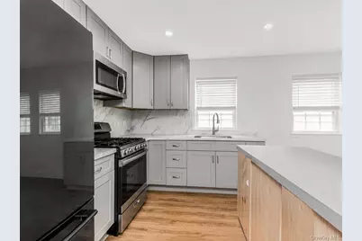 25612 147th Avenue, Rosedale, NY 11422 - Photo 6