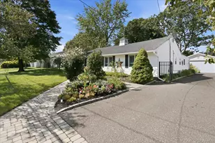 4 Fairlane Dr, Selden, NY 11784 - Photo 2