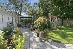 4 Fairlane Dr, Selden, NY 11784 - Photo 38