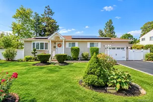 272 W 12th St, Deer Park, NY 11729 - Photo 2