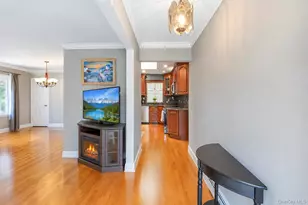 272 W 12th St, Deer Park, NY 11729 - Photo 6