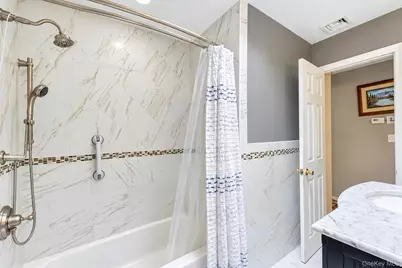 272 W 12th Street, Deer Park, NY 11729 - Photo 18