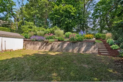 146 Carley Avenue, Huntington, NY 11743 - Photo 22