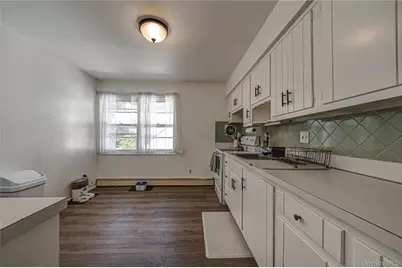 146 Carley Avenue, Huntington, NY 11743 - Photo 16