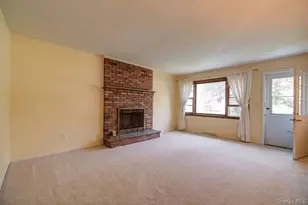 146 Carley Ave, Huntington, NY 11743 - Photo 4