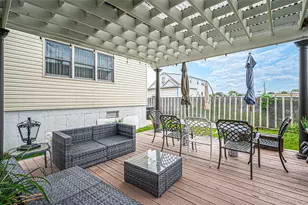 9 Perry Pl, Lindenhurst, NY 11757 - Photo 34