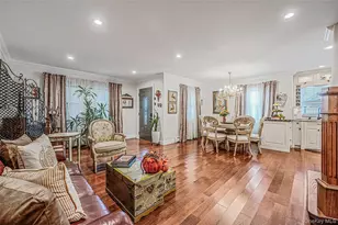 9 Perry Pl, Lindenhurst, NY 11757 - Photo 8