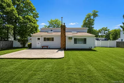 25 Hewes Street, Port Jefferson Station, NY 11776 - Photo 8