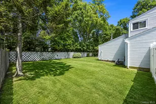 25 Hewes St, Port Jefferson Station, NY 11776 - Photo 10