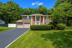 25 Hewes St, Port Jefferson Station, NY 11776 - Photo 2