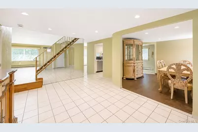 25 Hewes Street, Port Jefferson Station, NY 11776 - Photo 24