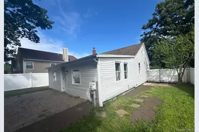 386 Tallwood Drive, Shirley, NY 11967 - Photo 12