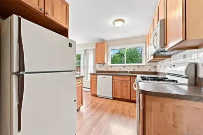 160 Hawkins Road, Centereach, NY 11720 - Photo 14