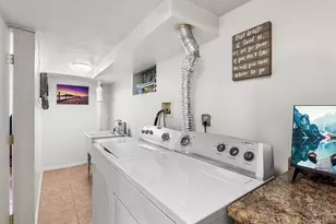 711 Charter Ct, Uniondale, NY 11553 - Photo 28