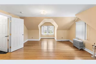 711 Charter Court, Uniondale, NY 11553 - Photo 22