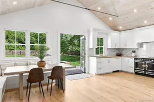 11 Shinnecock Rd, Hampton Bays, NY 11946 - Photo 10