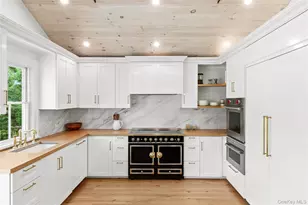 11 Shinnecock Rd, Hampton Bays, NY 11946 - Photo 8