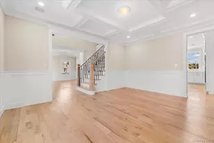 31 Cedar Dr E, Plainview, NY 11803 - Photo 16