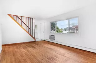465 Clift St, Central Islip, NY 11722 - Photo 4