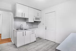 465 Clift St, Central Islip, NY 11722 - Photo 8