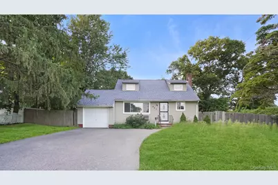 465 Clift Street, Central Islip, NY 11722 - Photo 16