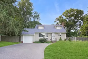 465 Clift St, Central Islip, NY 11722 - Photo 16