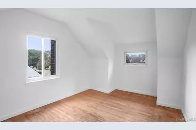 465 Clift Street, Central Islip, NY 11722 - Photo 10