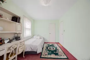 727 Hollywood Ave, Bronx, NY 10465 - Photo 24