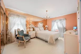 727 Hollywood Ave, Bronx, NY 10465 - Photo 20