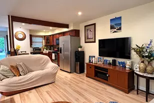 263 N 3rd Ave, Bay Shore, NY 11706 - Photo 4