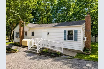 40 Christian Avenue, Setauket, NY 11733 - Photo 4