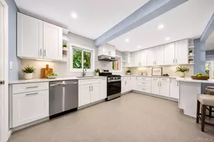 40 Christian Ave, Setauket, NY 11733 - Photo 8