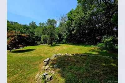 16 Ernest Lane, Mahopac, NY 10541 - Photo 2