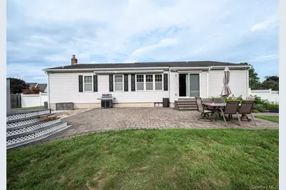 39 Creekside Drive, Middle Island, NY 11953 - Photo 14