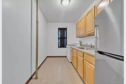 1015 Summit Avenue #1D, Bronx, NY 10452 - Photo 10